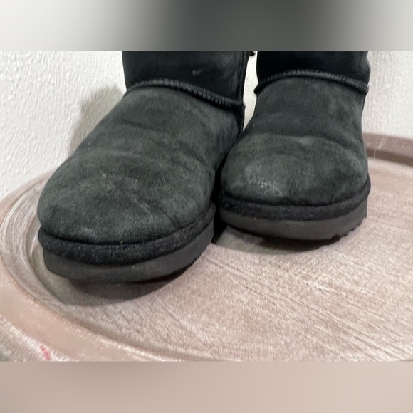 UGG Mini Bailey Bow II Ribbon Boots in size 9 - Black - Picture 2 of 11